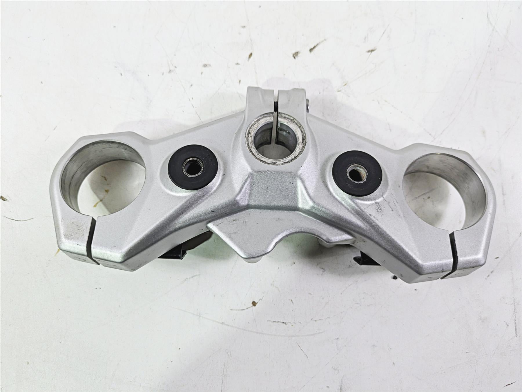 2023 BMW G310R K03 Upper Triple Tree Steering Clamp 31428554115 {{ shop.shopifyCountryName }} - Mototech271