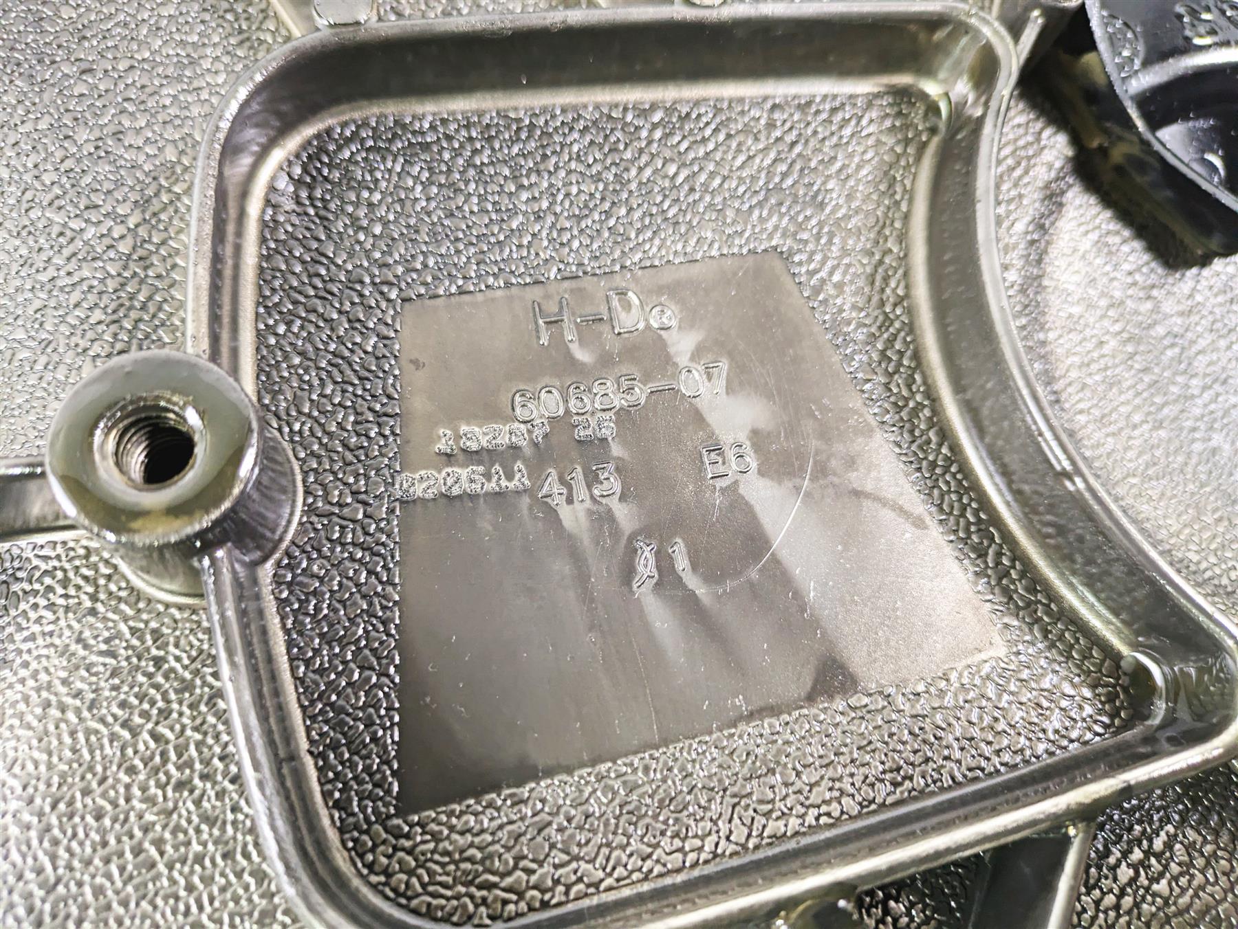 2011 Harley Touring FLHTCUSE CVO E-Glide Outer Primary Drive Cover 60685-07 {{ shop.shopifyCountryName }} - Mototech271