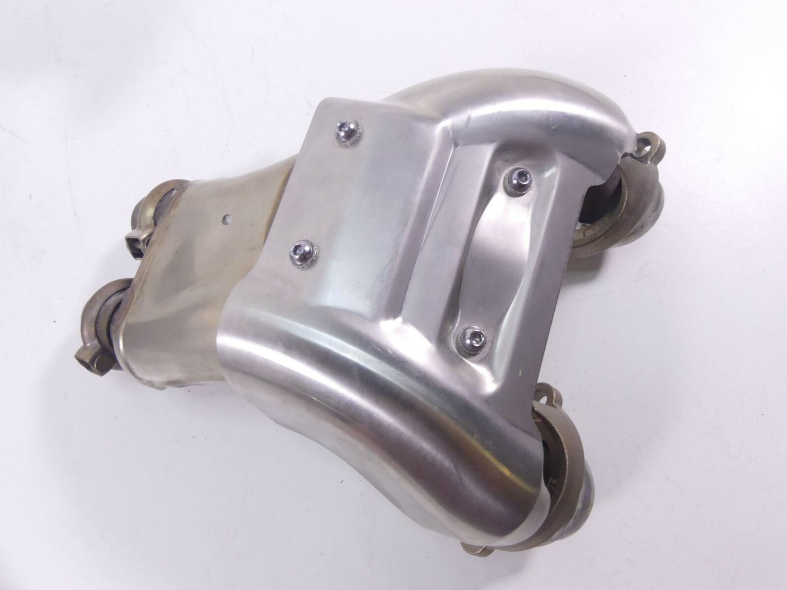 2019 Yamaha VMX17 V-Max 1700 Exhaust Chamber Header Manifold Pipe 2S3-14701-50-0 {{ shop.shopifyCountryName }} - Mototech271