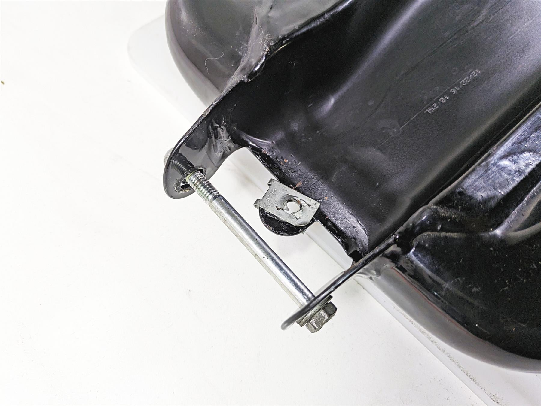 2017 Harley Dyna FXDB Street Bob Fuel Gas Tank Vivid Black - NO DENTS 61000707 {{ shop.shopifyCountryName }} - Mototech271