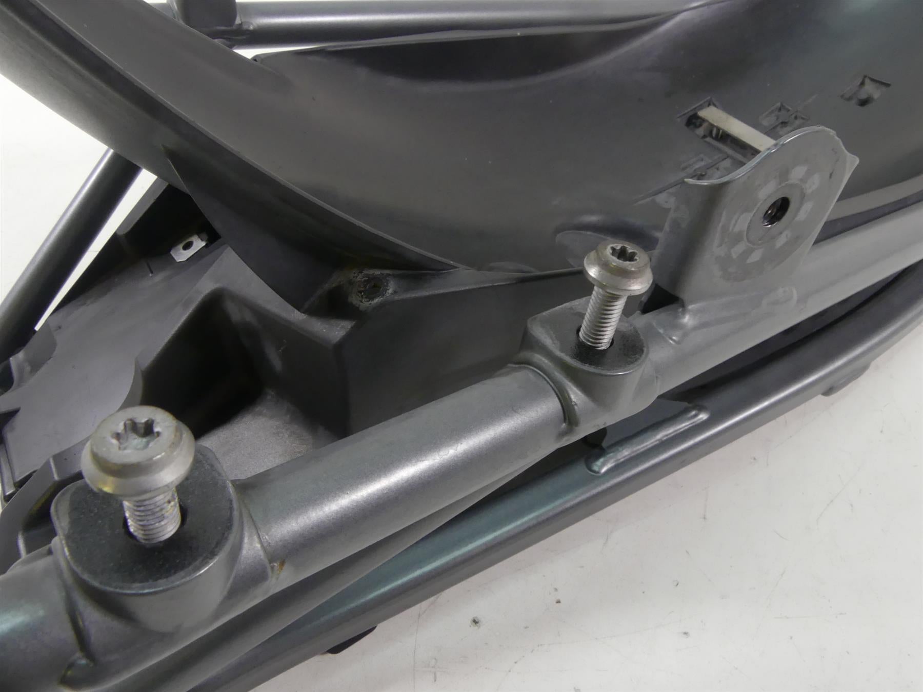 2016 BMW R1200GS K50 Rear Subframe Sub Frame + Inner Fender 46518354222 {{ shop.shopifyCountryName }} - Mototech271