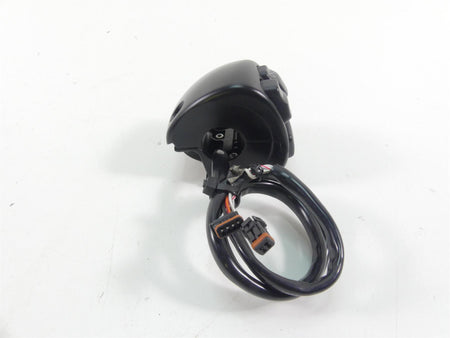2018 Harley Softail FXFB Fat Bob Right Hand Start Stop Control Switch 71500462 {{ shop.shopifyCountryName }} - Mototech271