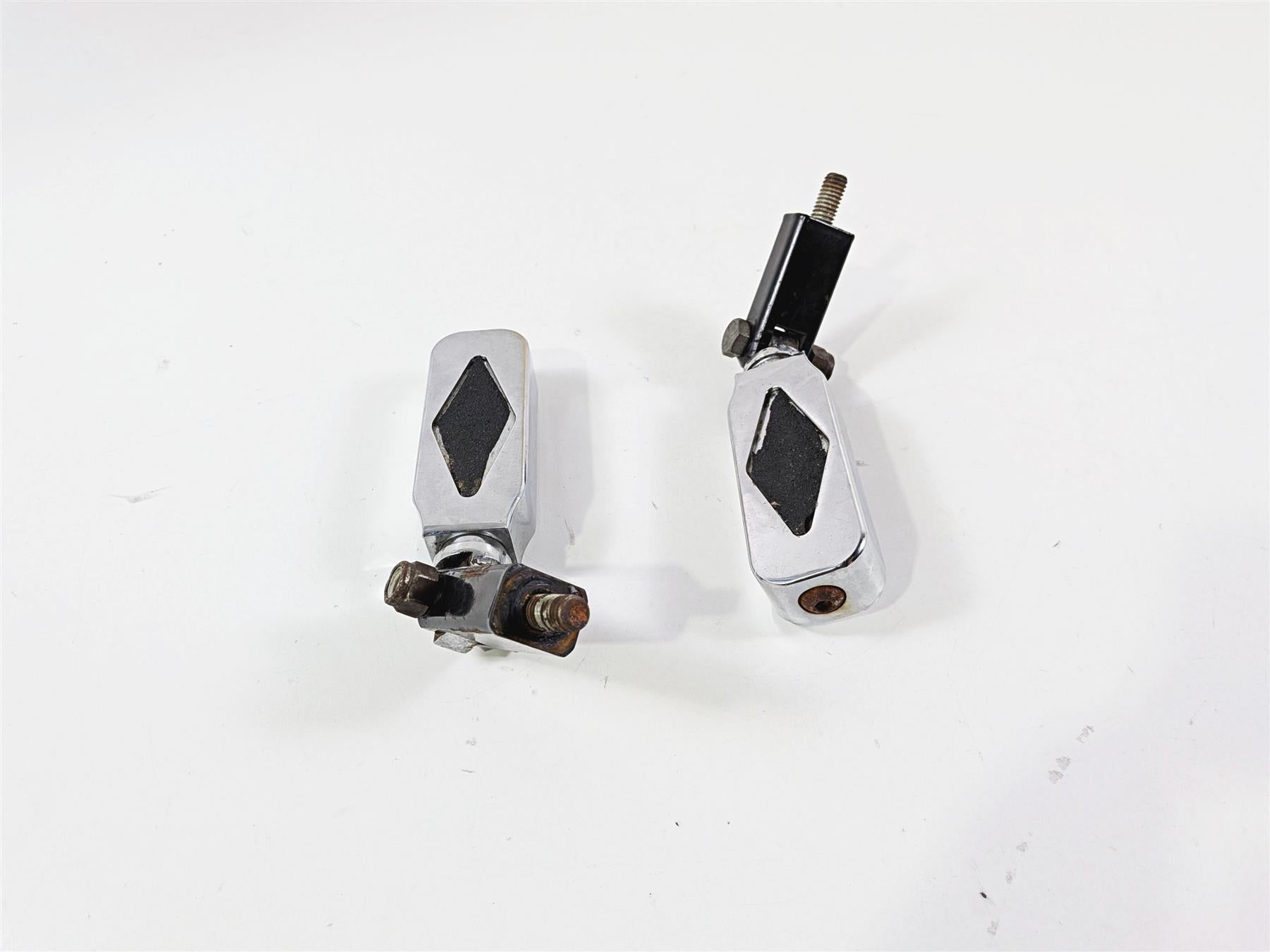 2003 Harley Sportster XL1200 Rear Passenger Foot Peg Set 50615-83 {{ shop.shopifyCountryName }} - Mototech271