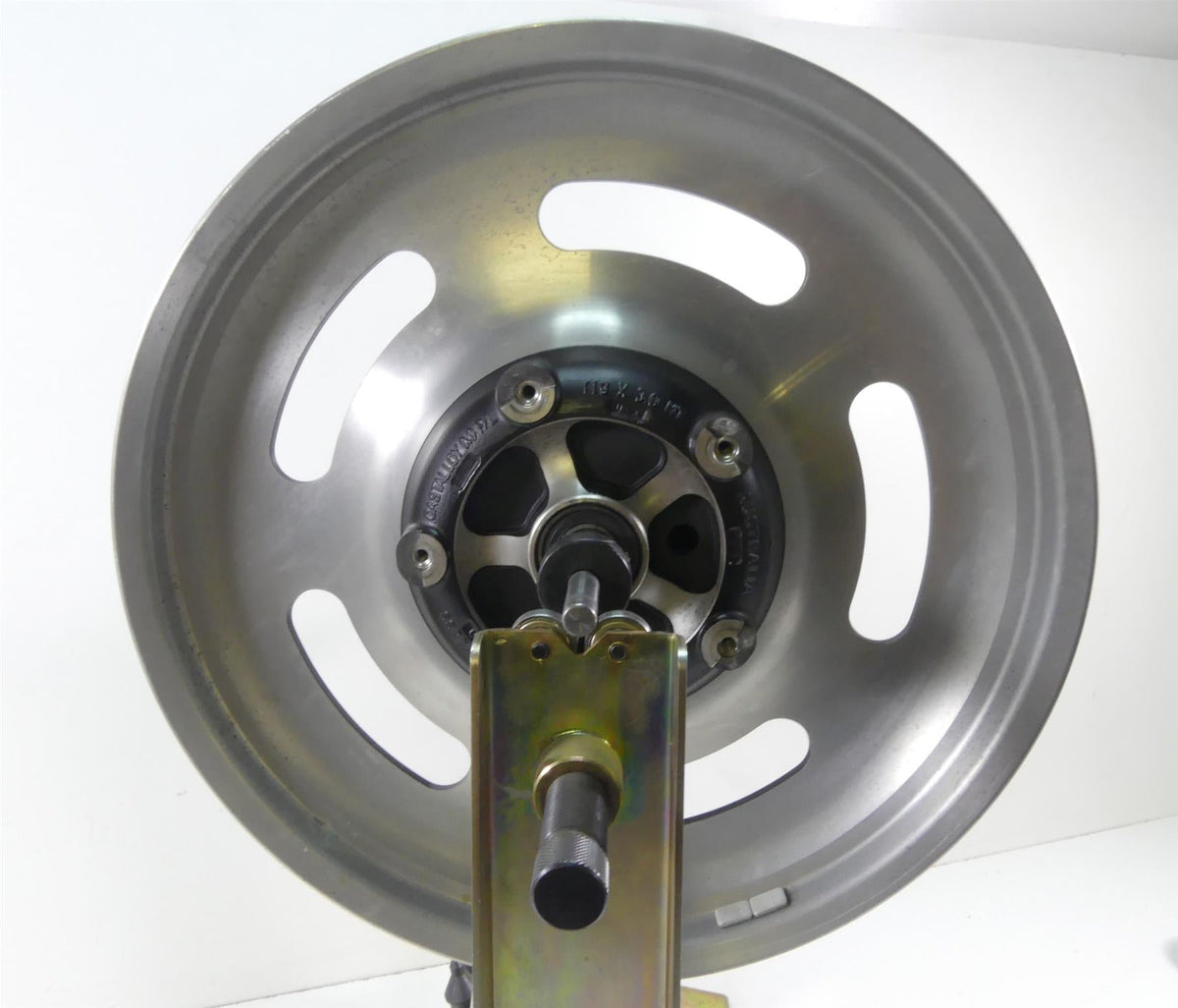 2006 Harley VRSCD Night V Rod Front Cast Wheel Rim 19x3 - Read 40868-06 {{ shop.shopifyCountryName }} - Mototech271