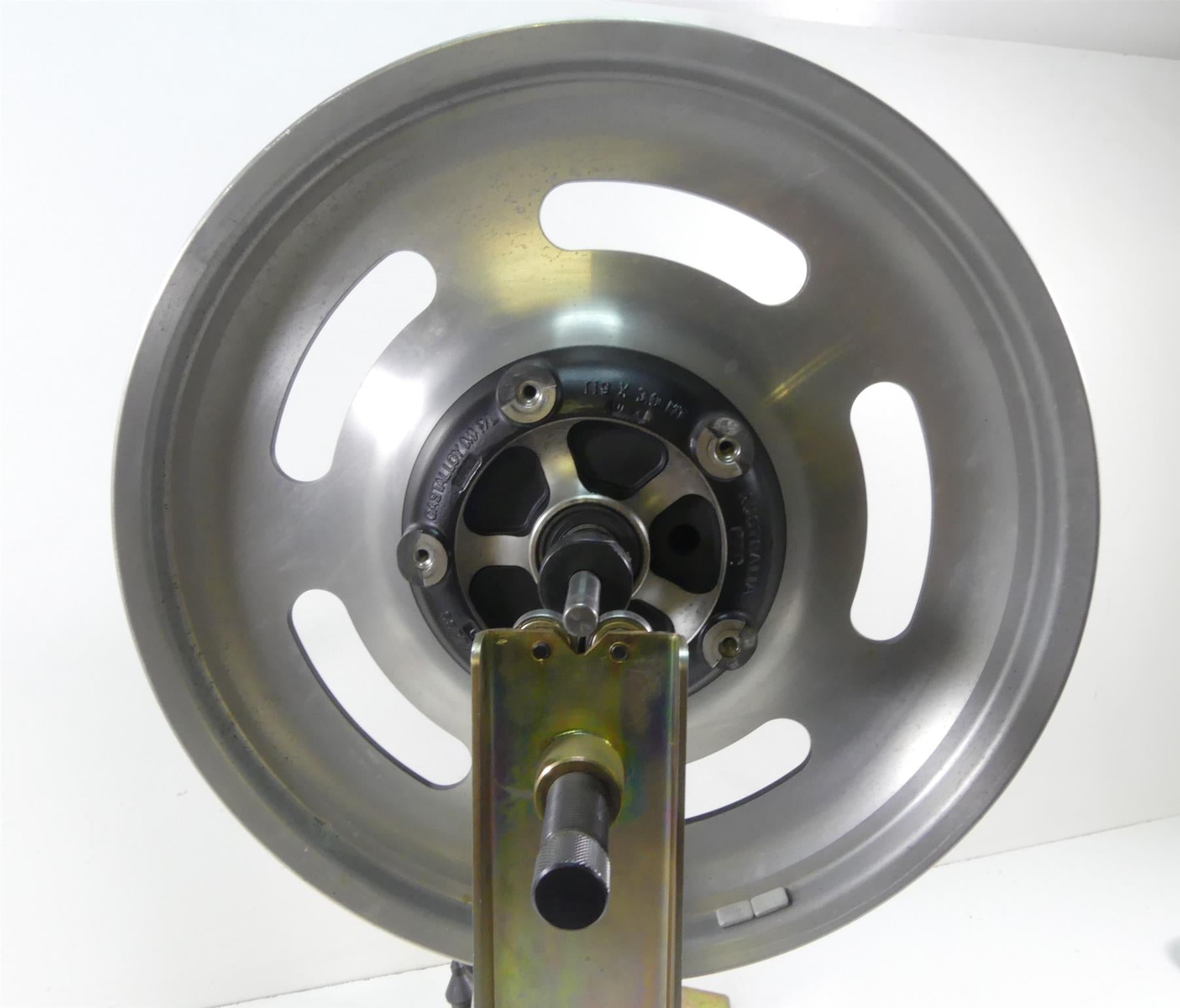 2006 Harley VRSCD Night V Rod Front Cast Wheel Rim 19x3 - Read 40868-06 {{ shop.shopifyCountryName }} - Mototech271