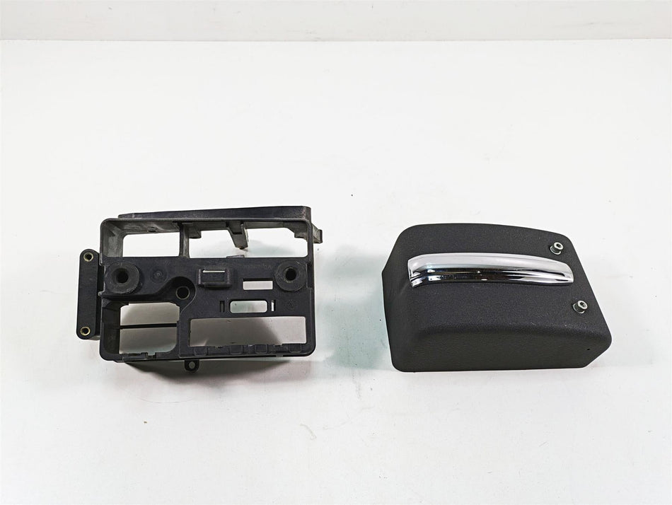 2009 Harley FXDF Dyna Fat Bob Electrical Tray Holder Stay & Cover Set 70367-04 {{ shop.shopifyCountryName }} - Mototech271