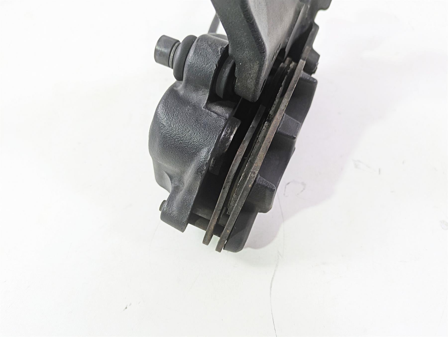 2010 Harley Dyna FXDB Street Bob Rear Brake Caliper + Line 40908-08 {{ shop.shopifyCountryName }} - Mototech271