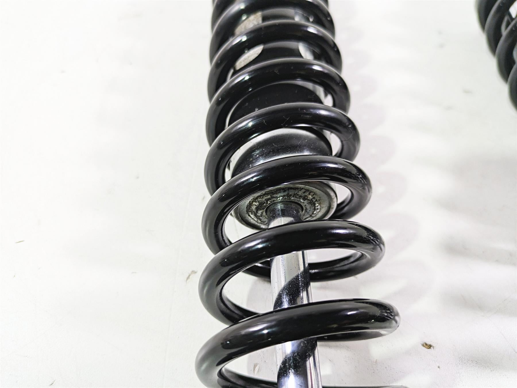 2006 Harley VRSCR Street V-Rod Rear Suspension Shock Set 15-3/4" 54589-06 {{ shop.shopifyCountryName }} - Mototech271