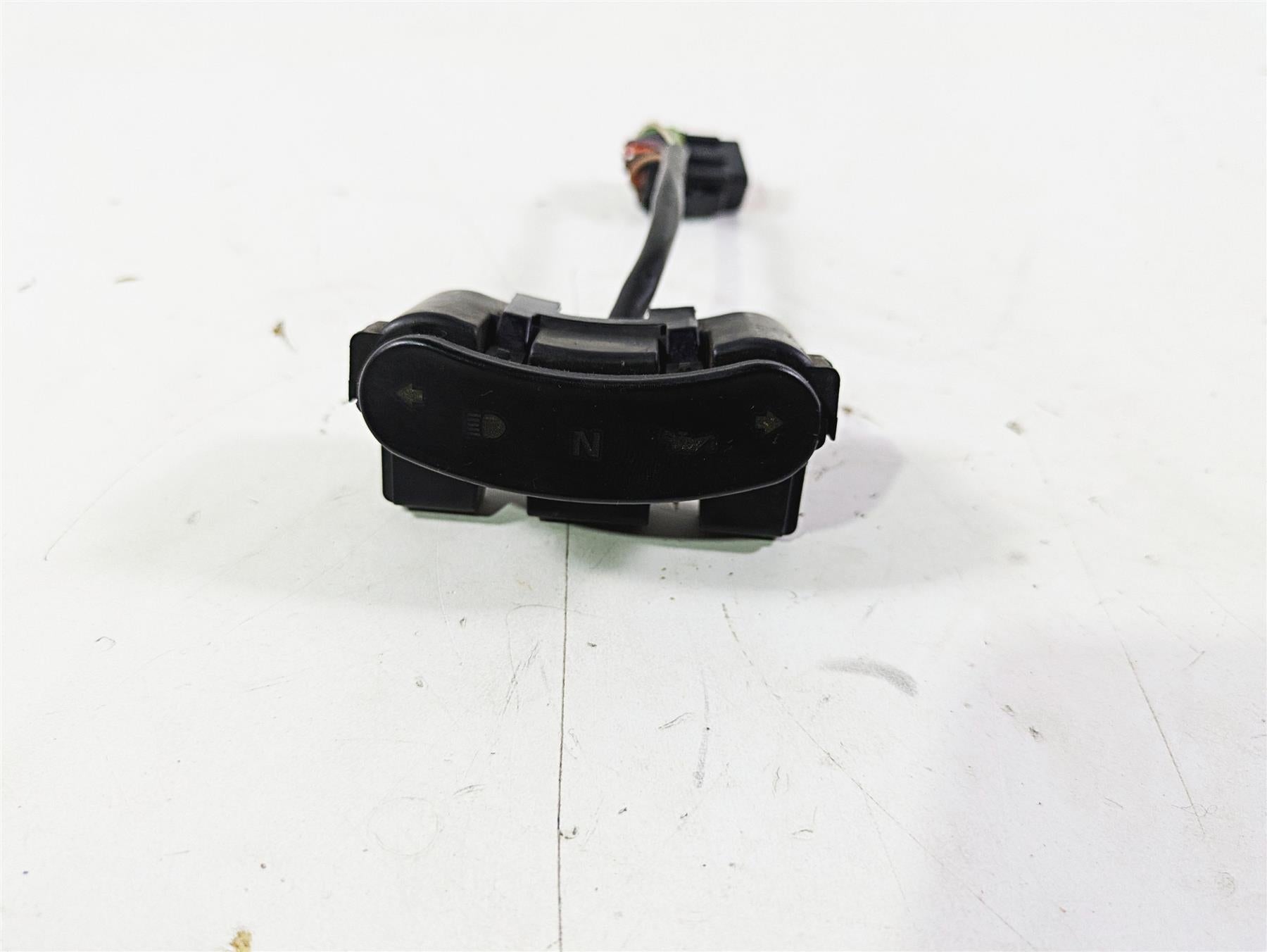 2003 Harley Softail FXSTDI Deuce 100th Indicator Instrument Lights 68892-00A {{ shop.shopifyCountryName }} - Mototech271