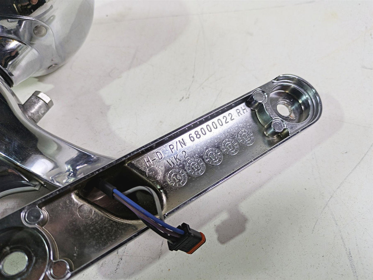 2015 Harley Touring FLHTKL Electra Glide Front Spot Light Blinker Set 68000021 {{ shop.shopifyCountryName }} - Mototech271