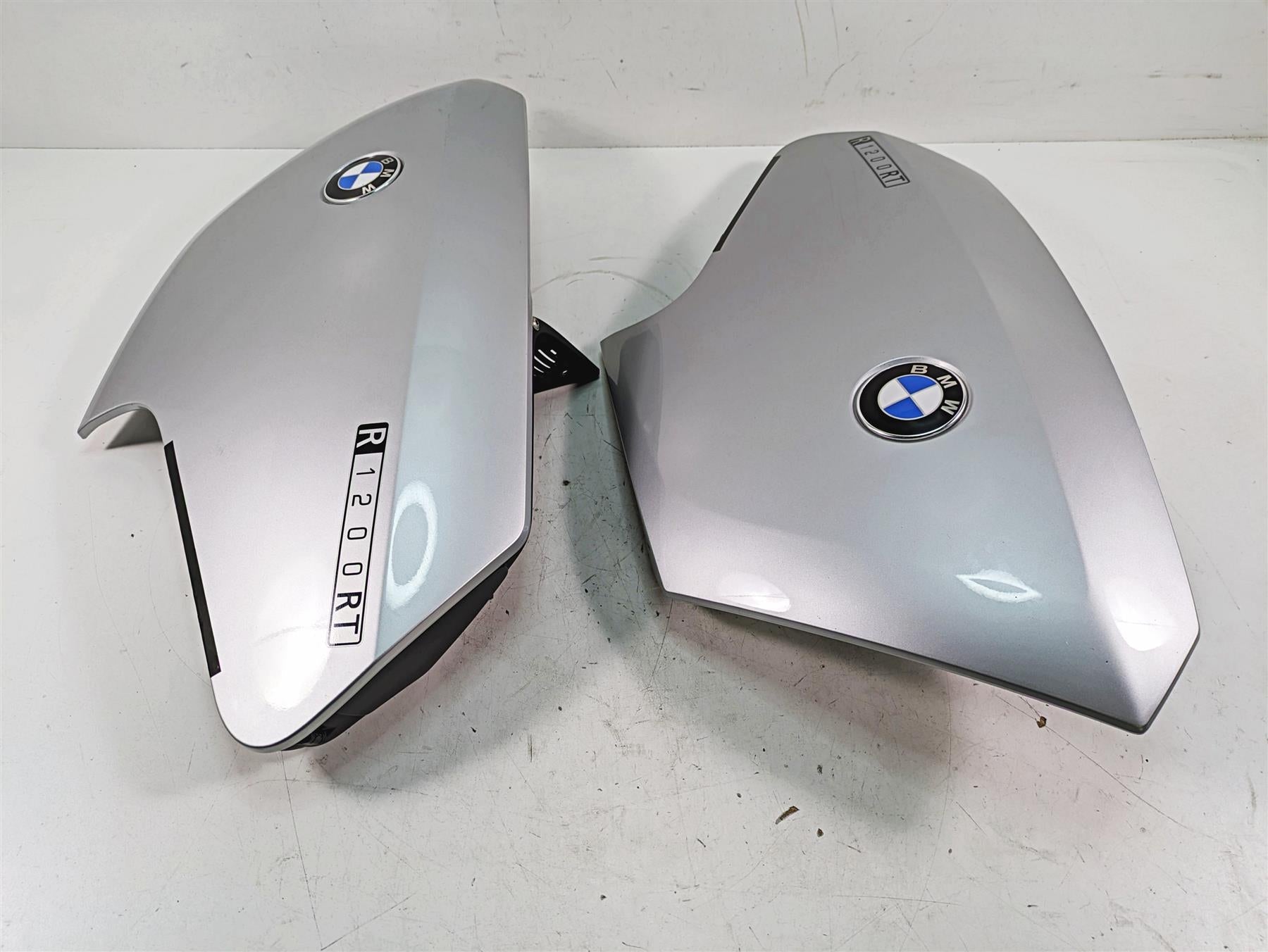 2007 BMW R1200RT K26 Upper Side Emblem Panel Set 46637682941 46637682942 {{ shop.shopifyCountryName }} - Mototech271