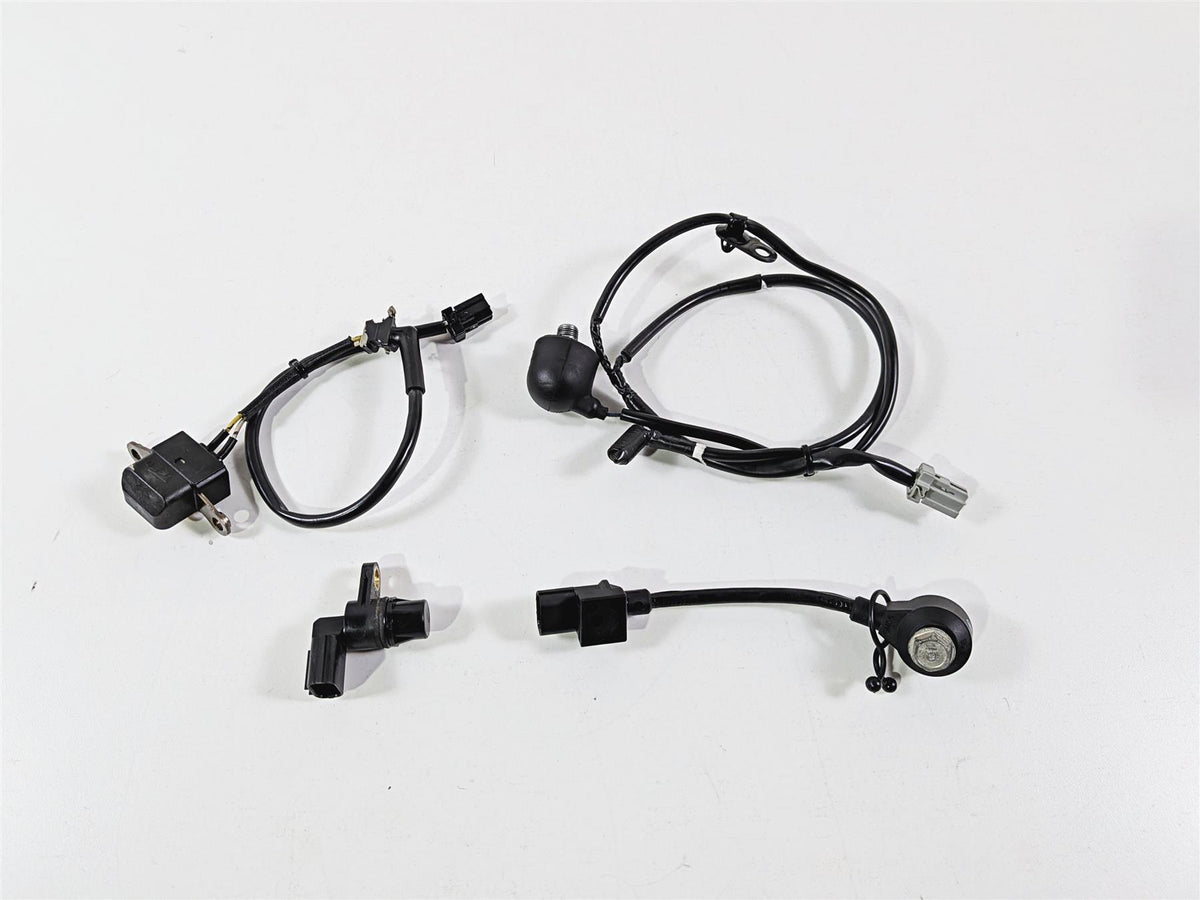 2017 Honda CBR600RR PC40 Knock Timing Crank Position Oil Pressure Sensor Set {{ shop.shopifyCountryName }} - Mototech271
