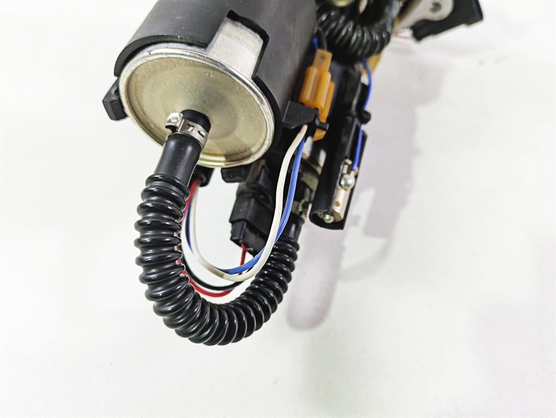 2012 Mv Agusta F4 RR Fuel Gas Petrol Pump - Tested 8A00B1958 {{ shop.shopifyCountryName }} - Mototech271