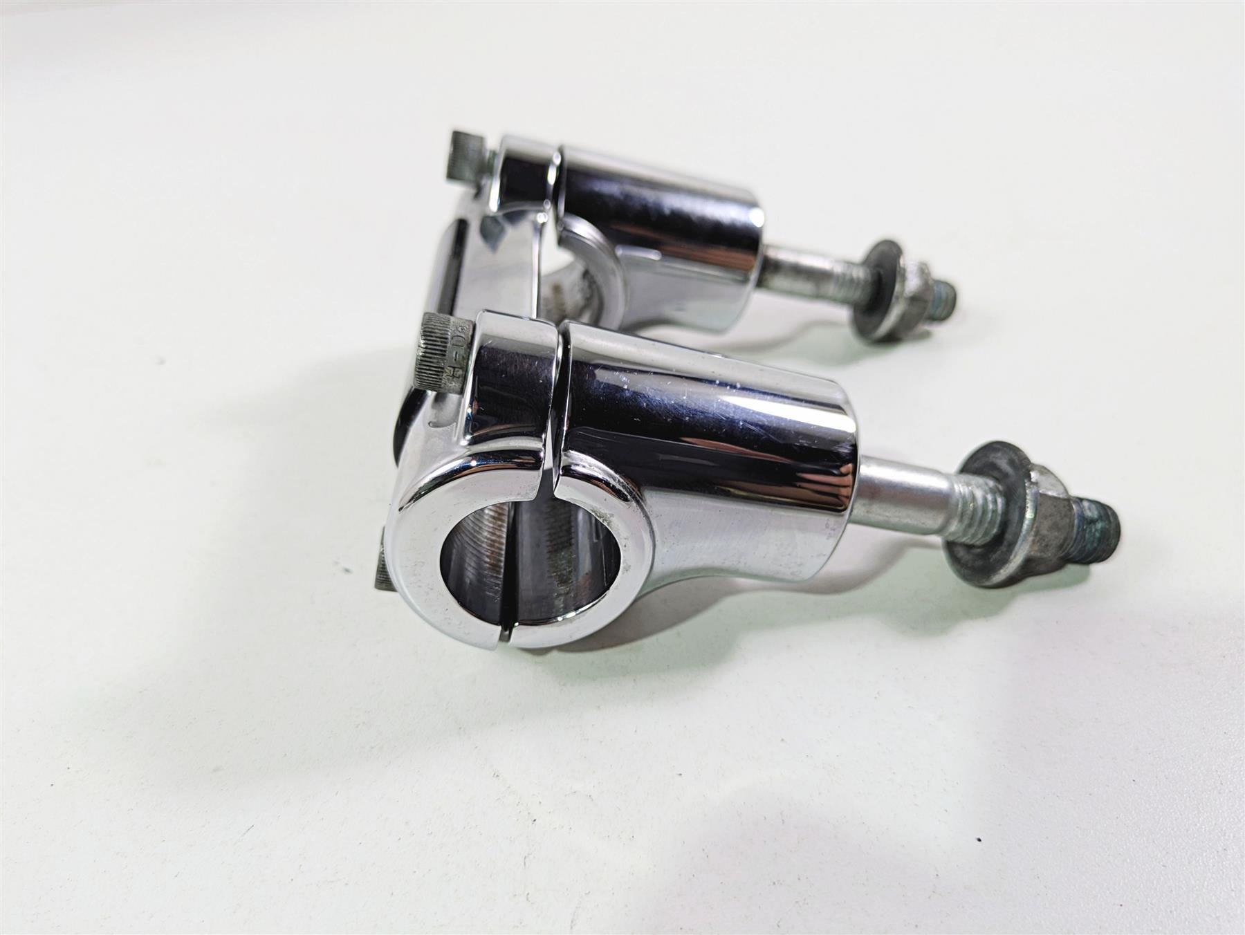 2018 Harley FLHCS Softail Heritage 115th Handlebar Riser & Medallion 56998-09 {{ shop.shopifyCountryName }} - Mototech271