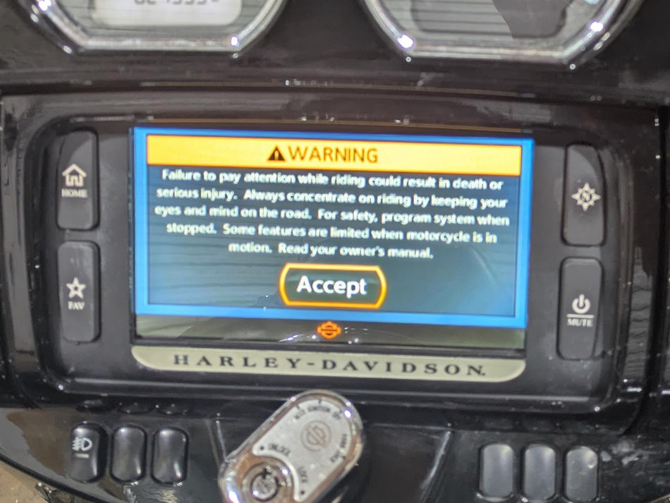 2016 Harley Touring FLHTK Electra Glide 6.5 GT Radio Boom Box Stereo Screen 76000076A-Mototech271
