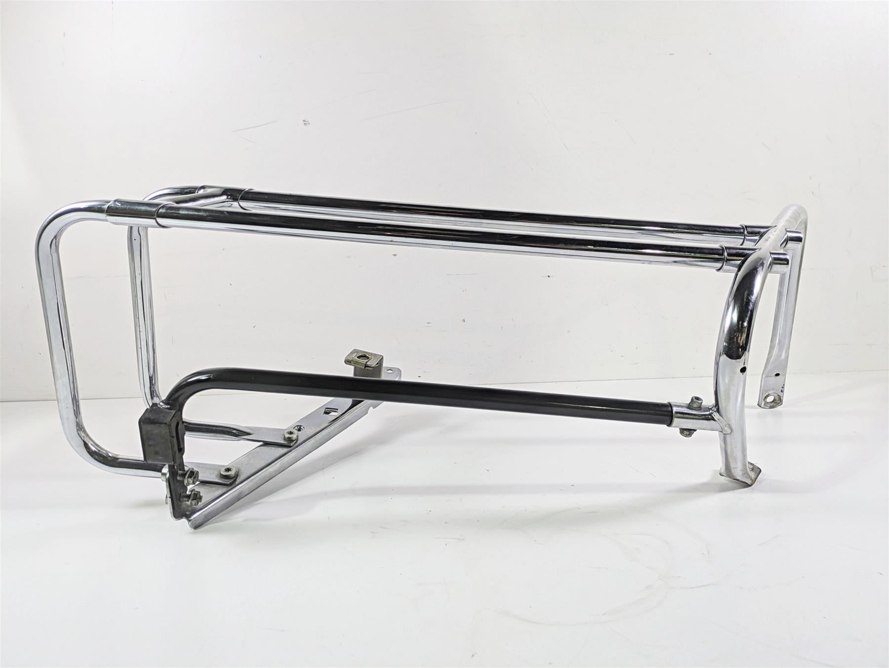 1999 Harley Touring FLHTCUI E-Glide Right Saddlebag Guard Set 49188-97 {{ shop.shopifyCountryName }} - Mototech271