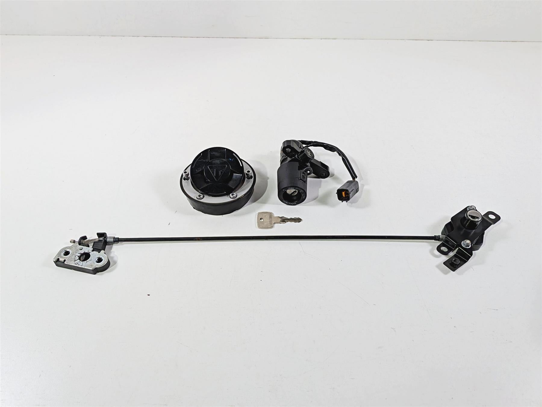 2022 Triumph Tiger 900 GT Pro Ignition SwitchKey Lock Set T2501977 {{ shop.shopifyCountryName }} - Mototech271