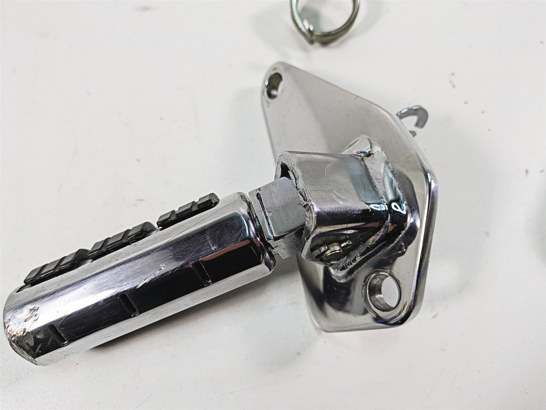 2006 Honda VT1100 C2 Shadow Front Right Footpeg & Brake Pedal 50615-MCK-A00 {{ shop.shopifyCountryName }} - Mototech271