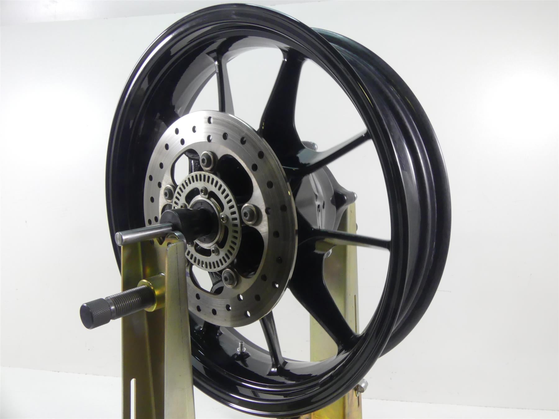 2019 Indian Motorcycle Co. FTR1200 Straight Rear Wheel Rim 18x4.25 1523219 {{ shop.shopifyCountryName }} - Mototech271