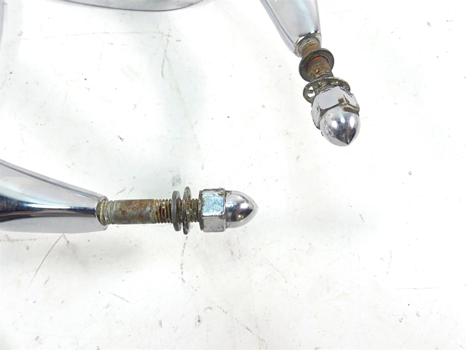 2006 Harley Touring FLHTCU SE E-Glide Rear View Mirror Set 91928-03 {{ shop.shopifyCountryName }} - Mototech271