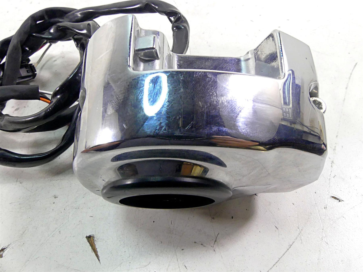 2015 Harley Touring FLHXS Street Glide Chrome Right Hand Control Switch 71500129 {{ shop.shopifyCountryName }} - Mototech271