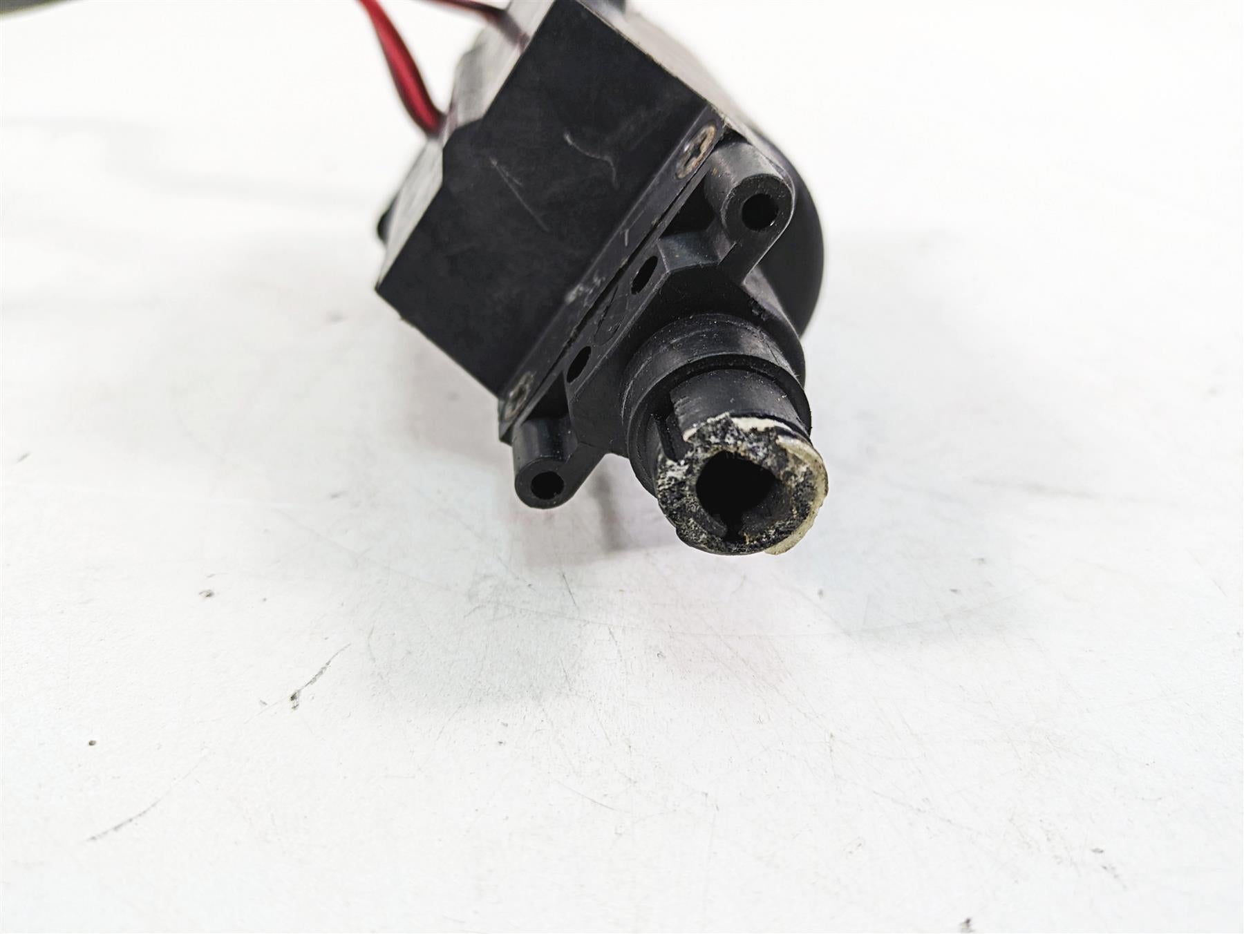 1999 Harley Touring FLHTC Electra Glide Ignition Switch For Parts 71640-99 {{ shop.shopifyCountryName }} - Mototech271
