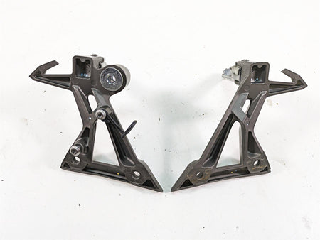 2016 Kawasaki Ninja EX300 Rear Passenger Footpeg Foot Pegs 35063-1271 35063-1272 {{ shop.shopifyCountryName }} - Mototech271
