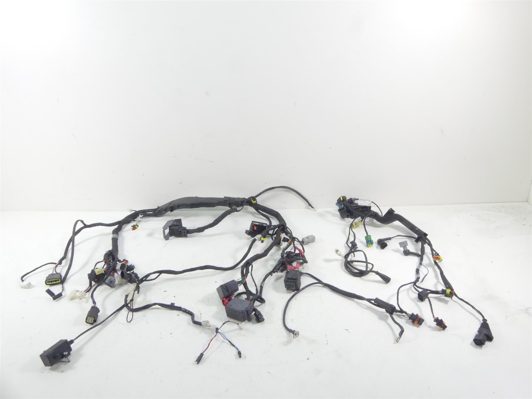 2021 Aprilia RS 660 Main & Engine Wiring Harness Loom 2D000458 2D000459 {{ shop.shopifyCountryName }} - Mototech271