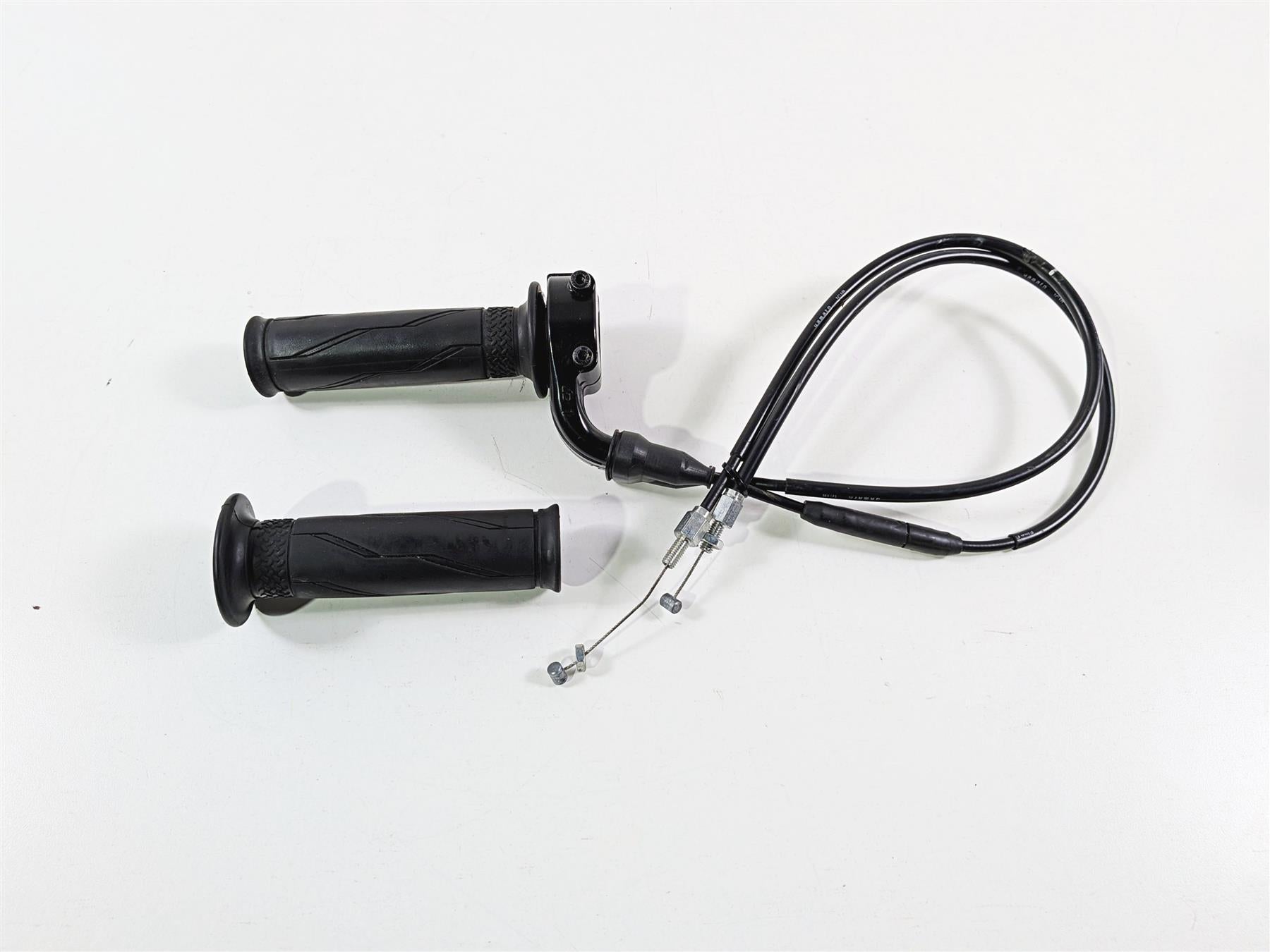 2016 Yamaha YZF R1 RN32 Hand Throttle Grip & Cables 5VY-26281-00-00 {{ shop.shopifyCountryName }} - Mototech271