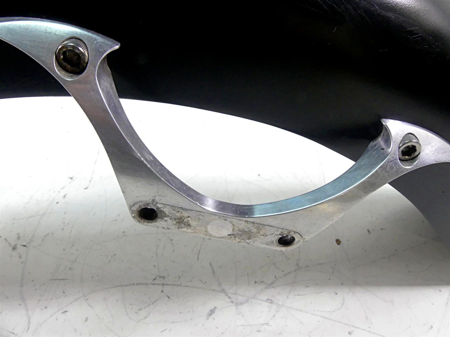2009 Big Dog K9 Front Fender & Mount Set for 21" Tire BDM130-00843 {{ shop.shopifyCountryName }} - Mototech271