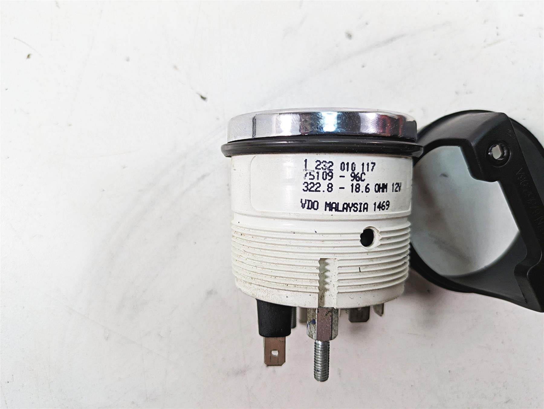 2010 Harley Touring FLHTCU Electra Glide Air Temp Temperature Gauge 75109-96C {{ shop.shopifyCountryName }} - Mototech271