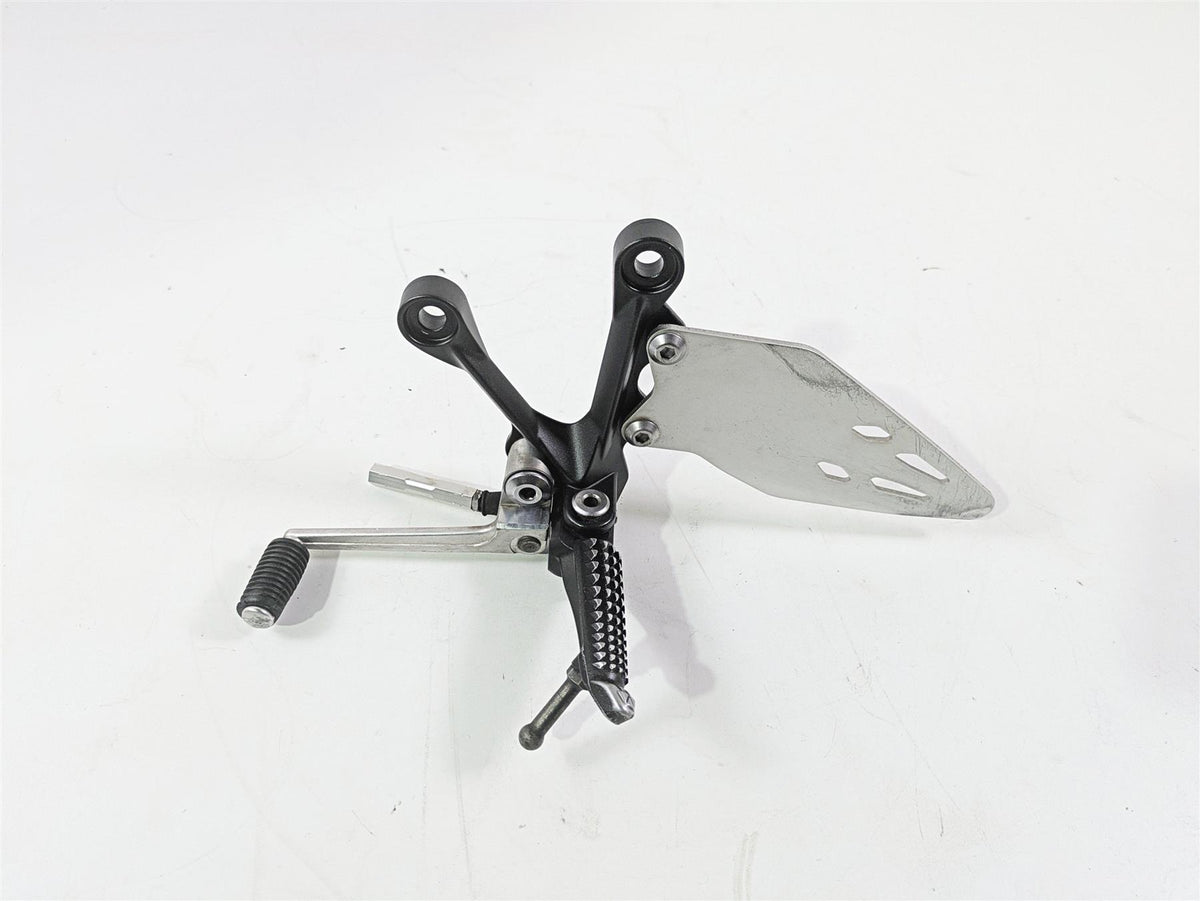 2020 Kawasaki ZX6R ZX636 Ninja Left Footpeg Foot Peg Shifter Set 35063-0160-18R {{ shop.shopifyCountryName }} - Mototech271