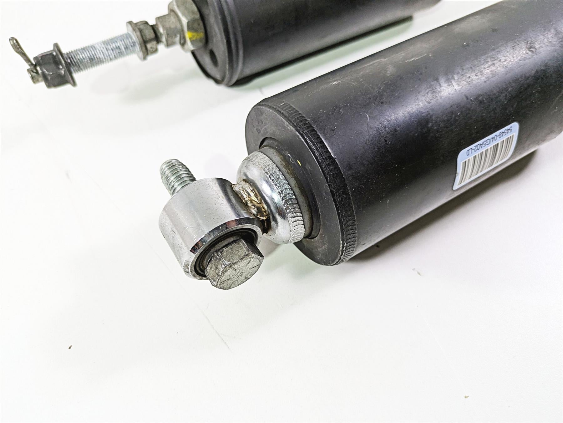 2009 Harley FLSTSB Cross Bones Showa Rear Suspension Shocks Set 54549-04 {{ shop.shopifyCountryName }} - Mototech271