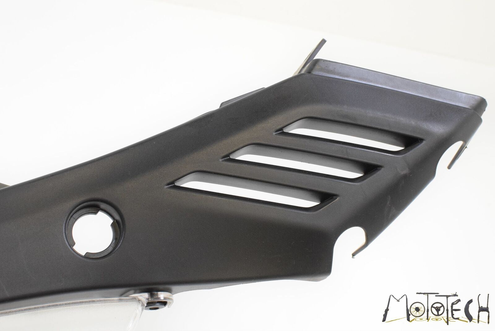 2016 Aprilia CAPONORD 1200 RALLY Mid Side Cover Fairing Panel SET B044841 {{ shop.shopifyCountryName }} - Mototech271