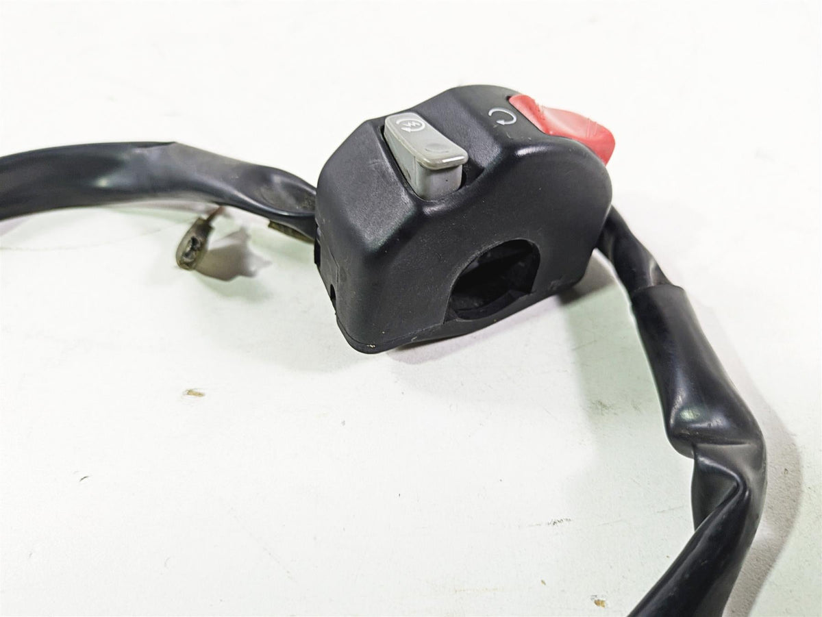 2005 Yamaha YZFR1 YZF R1 Right Hand Control Switch Start Kill Stop 5PW-83975-00 {{ shop.shopifyCountryName }} - Mototech271