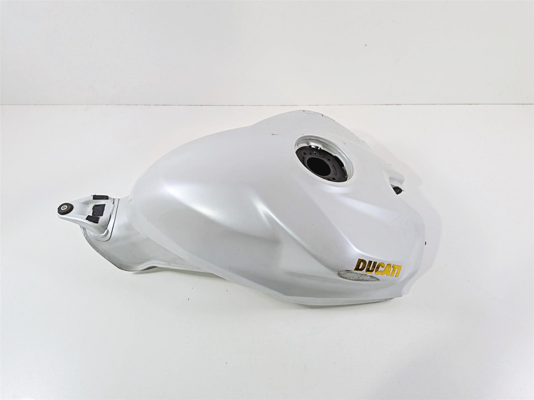 2019 Ducati 959 Panigale Fuel Gas Petrol Tank Reservoir - Dented 58612061AW {{ shop.shopifyCountryName }} - Mototech271