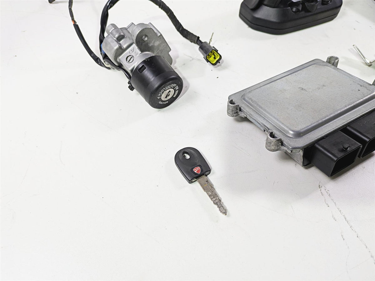 2016 Ducati Monster 1200 S Cdi Ecm Bbox Speedo Ignition Switch Key 7K 28642331A {{ shop.shopifyCountryName }} - Mototech271