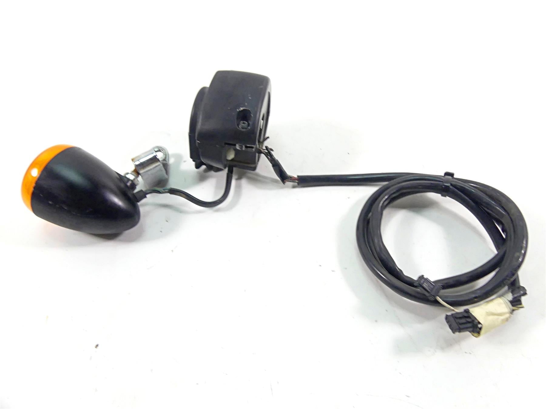 2011 Harley Softail FXS Blackline Right Control Switch + Blinker - Read 72952-11 {{ shop.shopifyCountryName }} - Mototech271