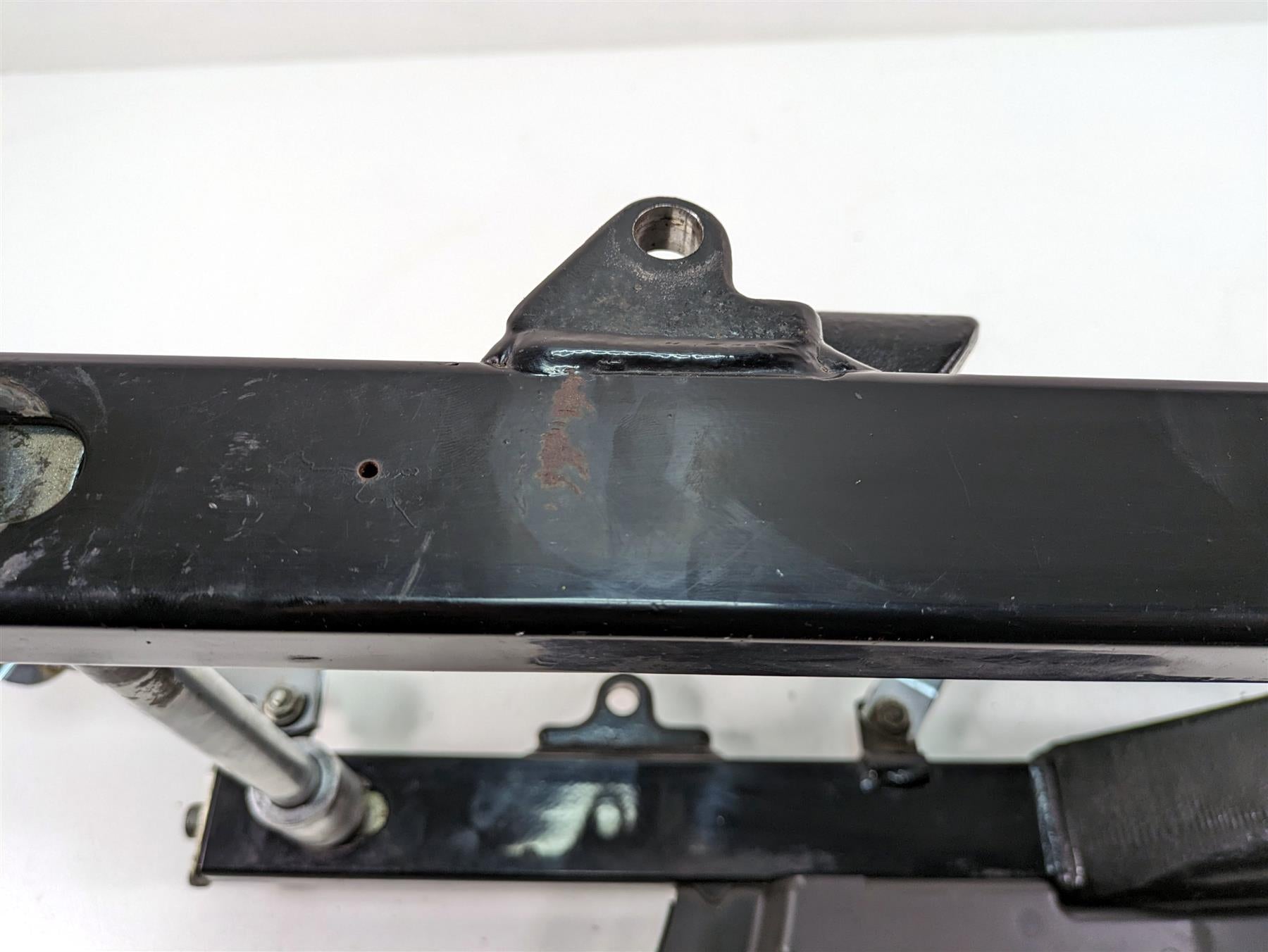 2000 Harley Dyna FXDL Low Rider Rear Swingarm + 3/4" Axle & Belt Guard 47820-00A {{ shop.shopifyCountryName }} - Mototech271