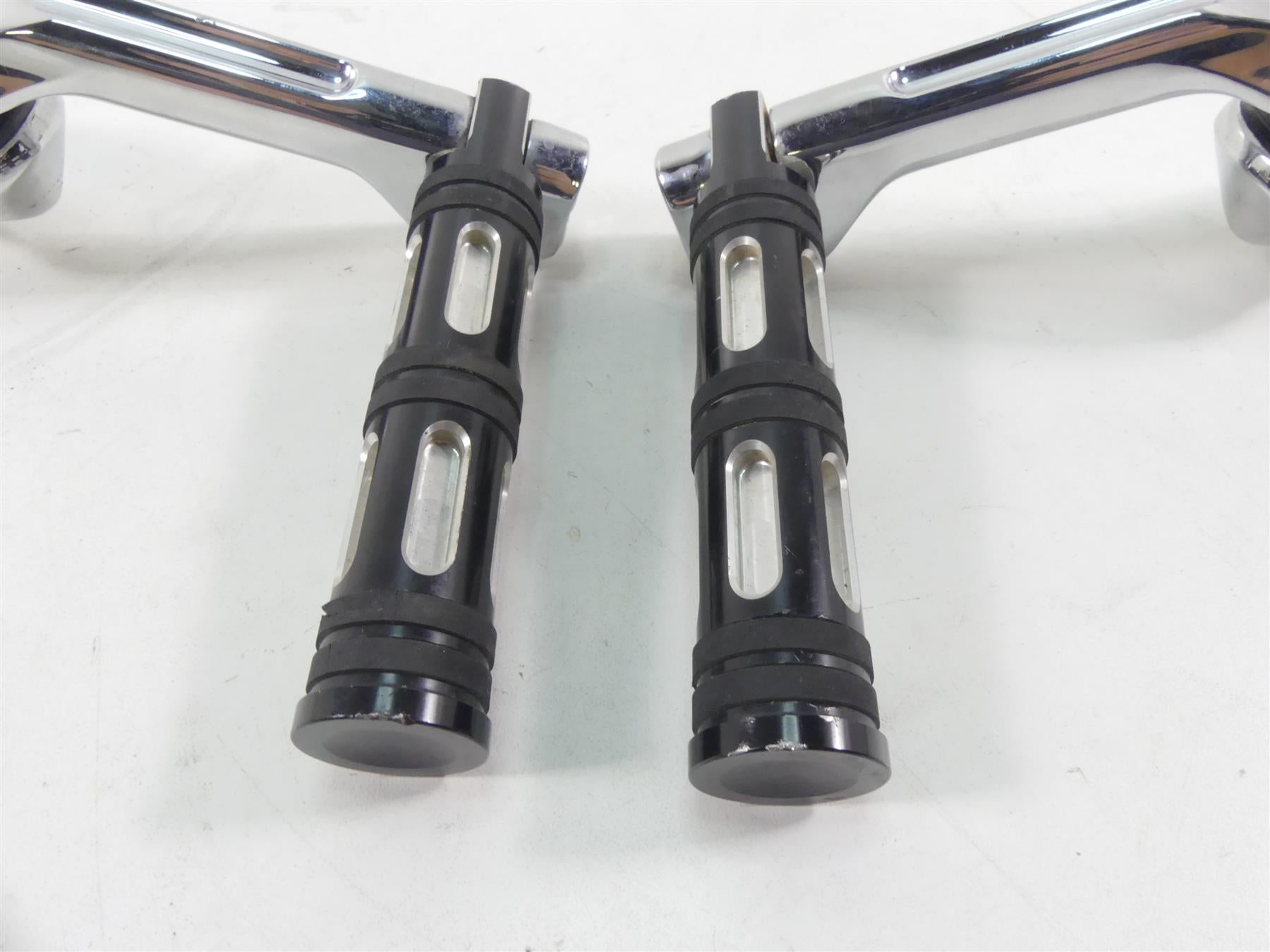 2019 Harley FLHC Softail Heritage Left Right Highway Foot Peg Set 50829-07A {{ shop.shopifyCountryName }} - Mototech271