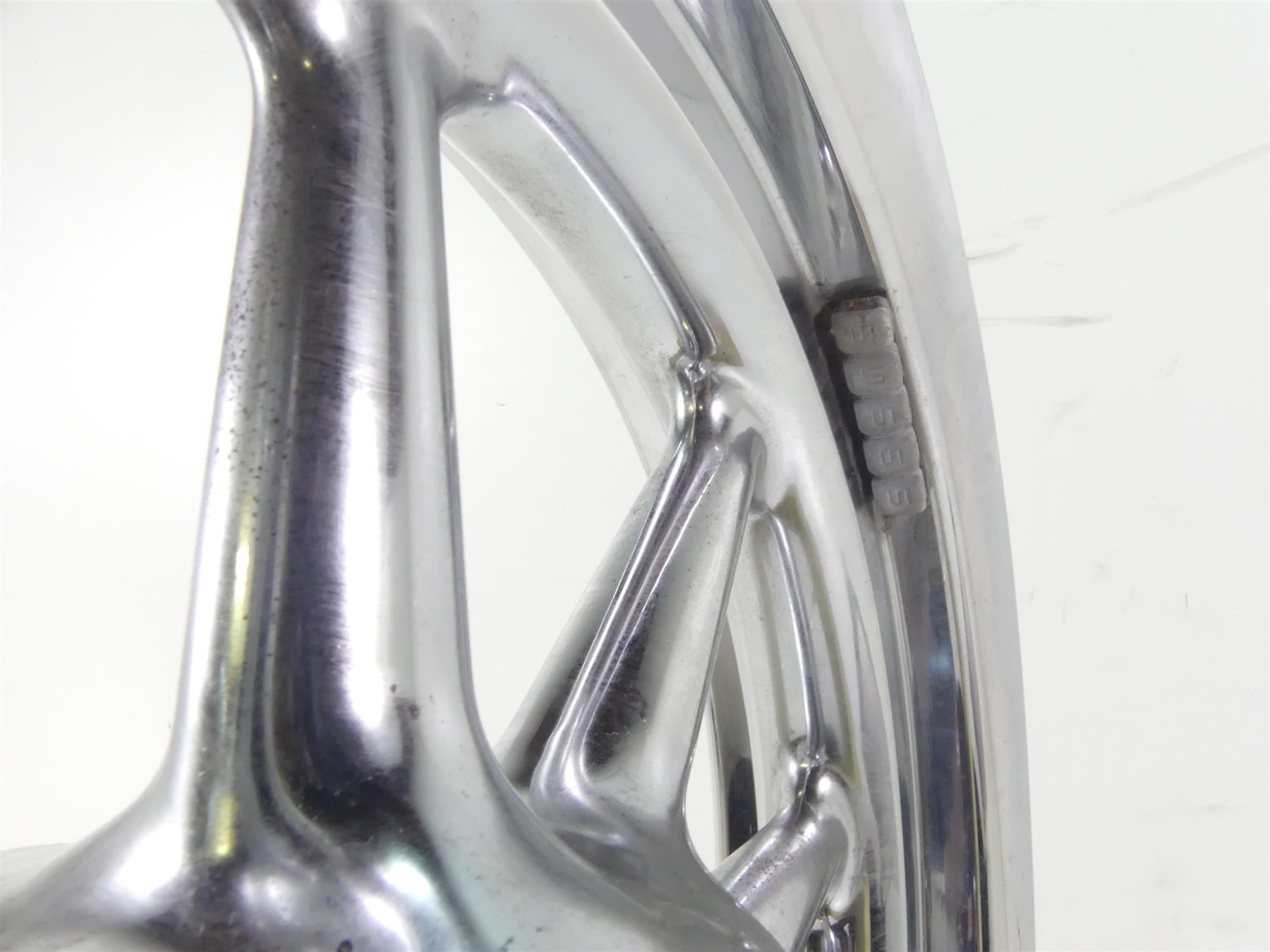2007 Harley FLHTCU SE CVO Electra Glide Front 9 Spoke Chrome Wheel 16x3 43539-08 {{ shop.shopifyCountryName }} - Mototech271