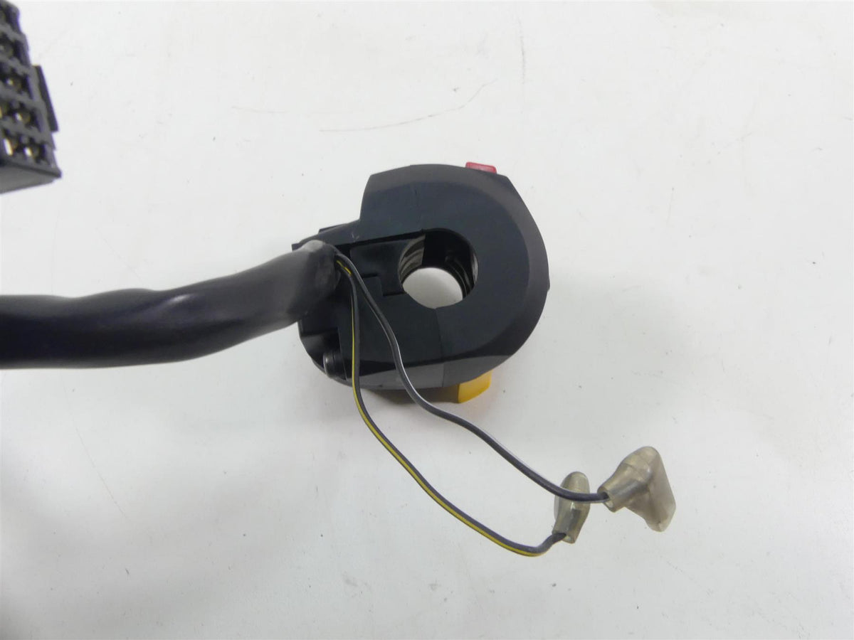 2020 Suzuki GSX1300 R Hayabusa Left Hand Blinker Control Switch 37400-18H13 {{ shop.shopifyCountryName }} - Mototech271