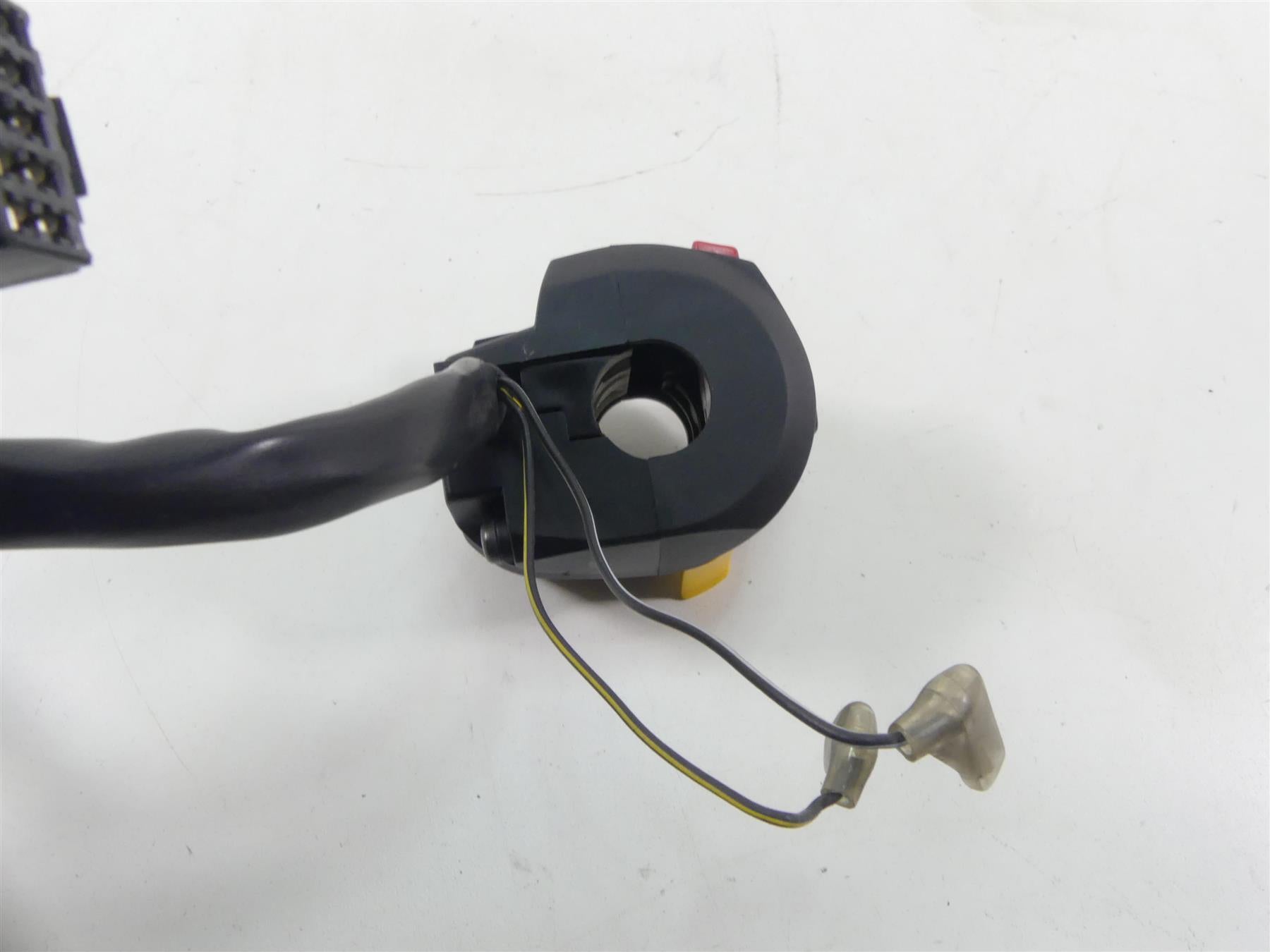 2020 Suzuki GSX1300 R Hayabusa Left Hand Blinker Control Switch 37400-18H13 {{ shop.shopifyCountryName }} - Mototech271