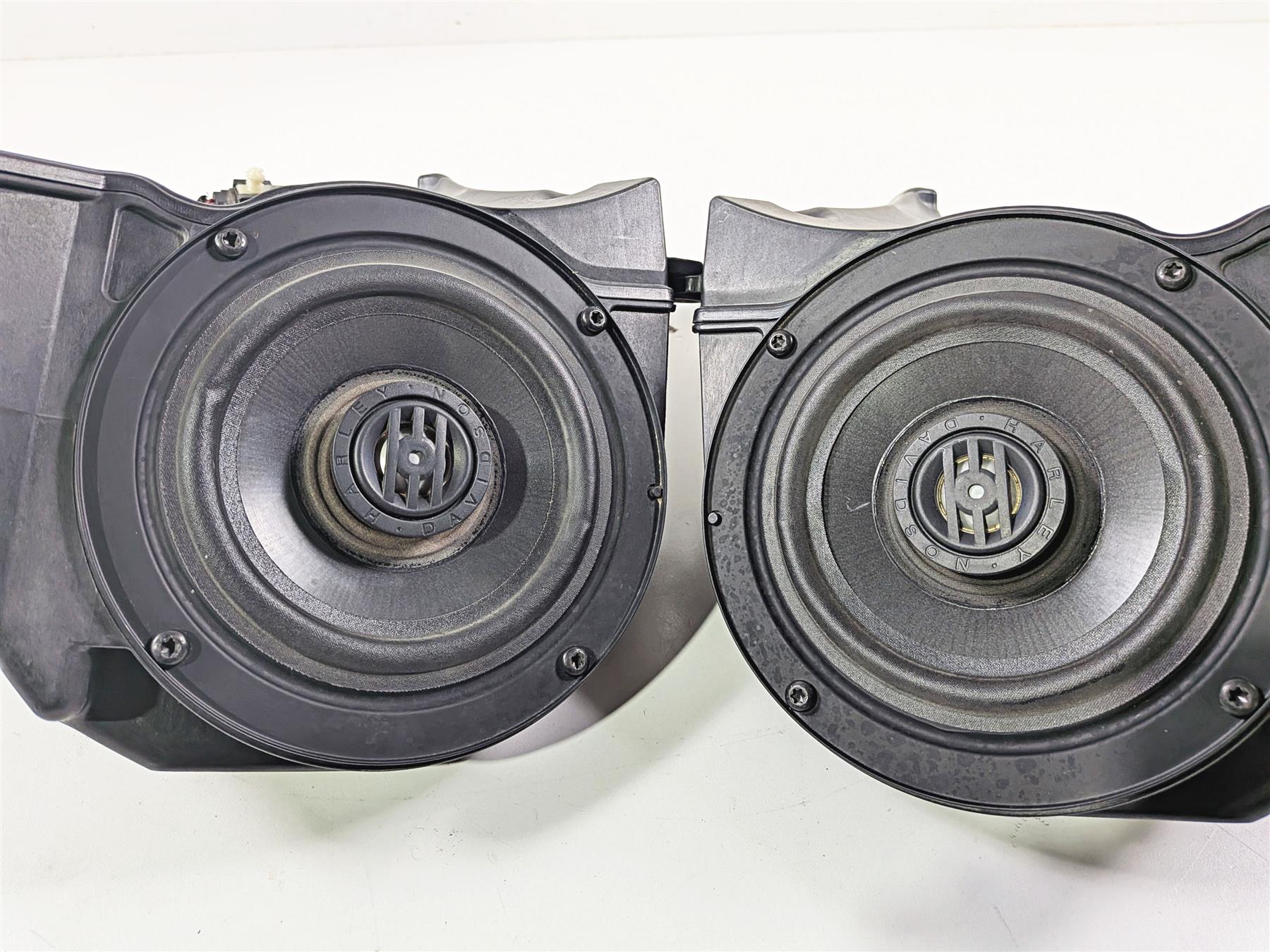 2020 Harley Touring FLTRK Road Glide Left Right Speaker & Housing Set 76000458 {{ shop.shopifyCountryName }} - Mototech271