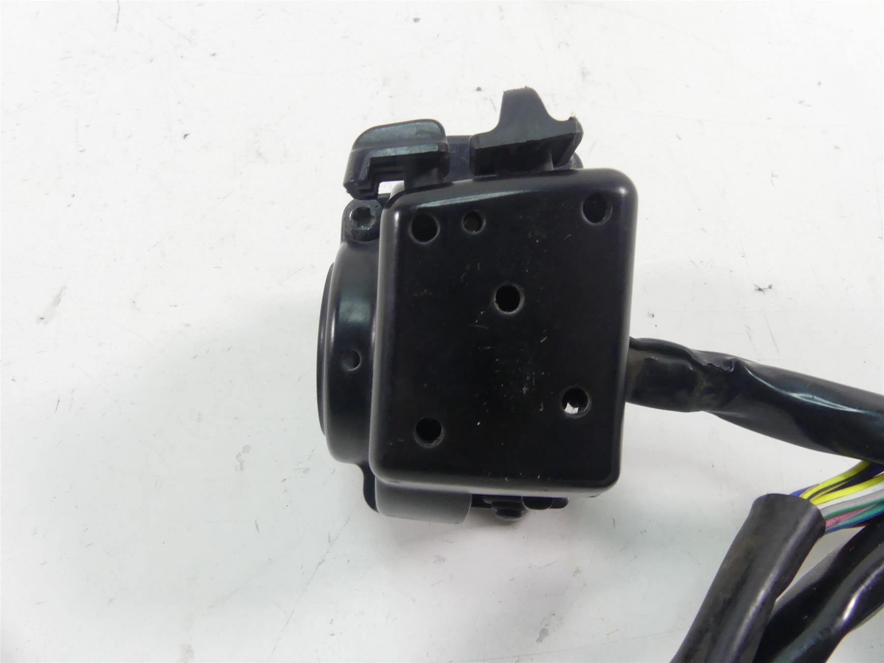 2013 Harley Touring FLHTK Electra Glide Left Hand Control Switch 71682-06A {{ shop.shopifyCountryName }} - Mototech271
