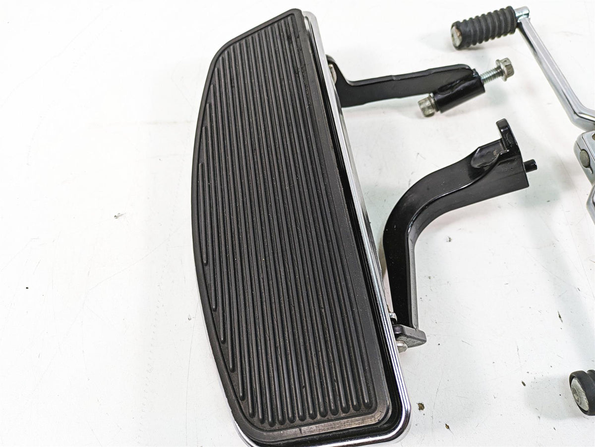 2011 Harley Touring FLHR Road King Front Left Floorboard & Shifter 50621-06 {{ shop.shopifyCountryName }} - Mototech271