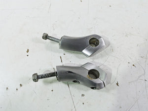 2004 Victory Kingpin Handlebar Riser Holder Set 1821325 1821325