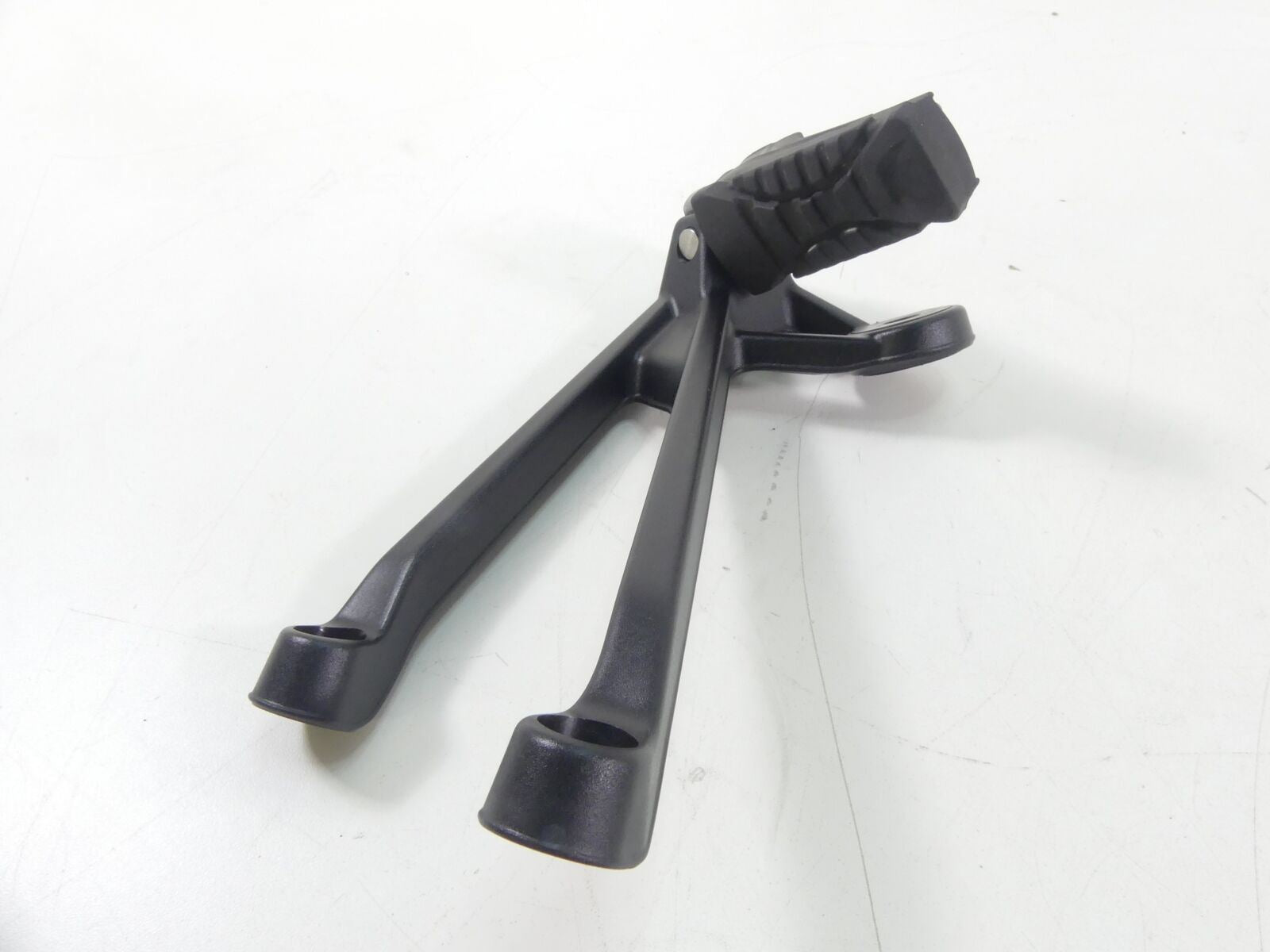 2018 BMW S1000XR K49 Rear Passenger Footpeg Foot Peg Mount Set - Read 4671855384 {{ shop.shopifyCountryName }} - Mototech271