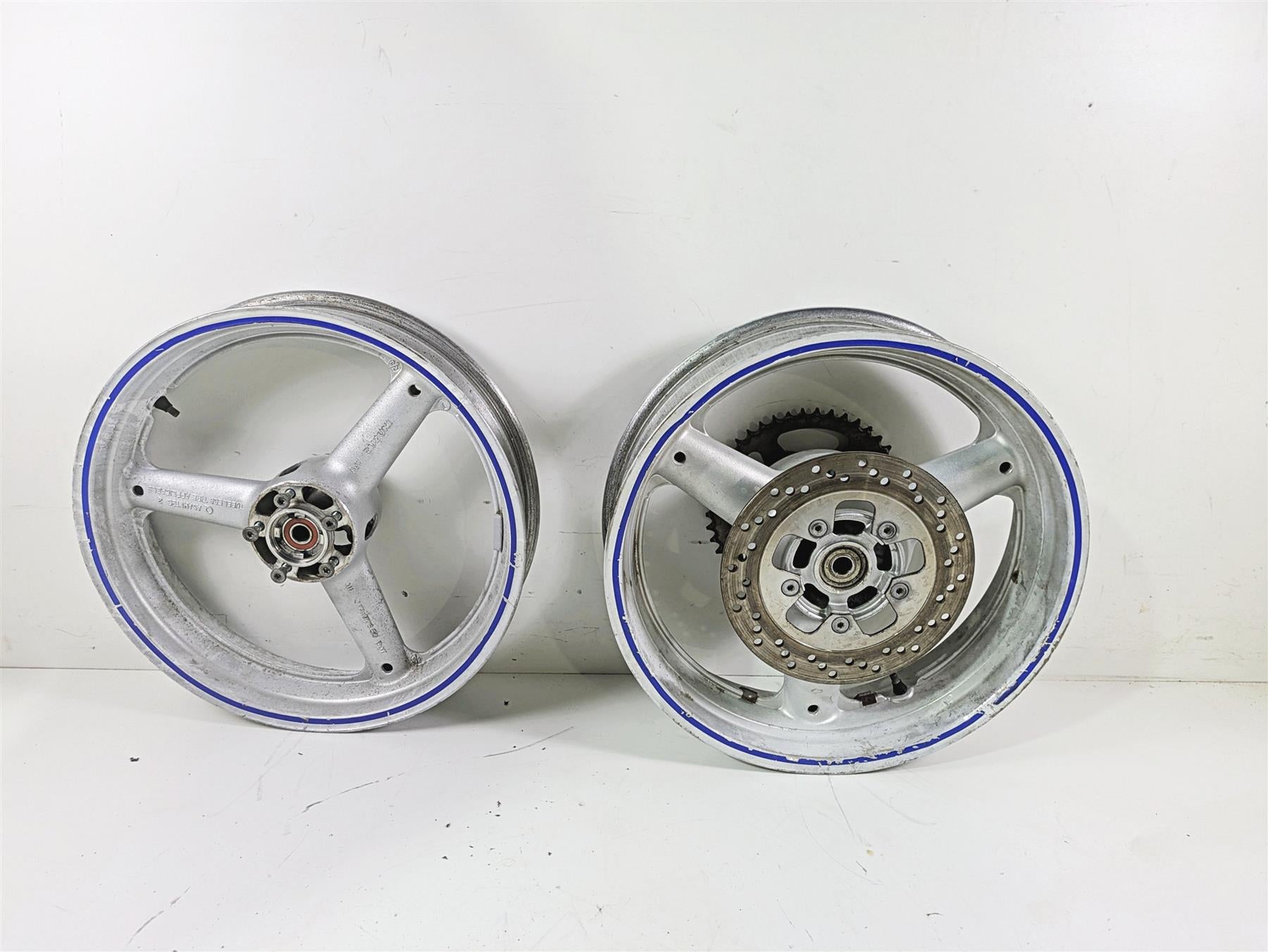 2001 Suzuki SV650 Front Rear Wheel Rim 17x3.5 17x4.5 54111-03FA0 54111-03FA1 {{ shop.shopifyCountryName }} - Mototech271