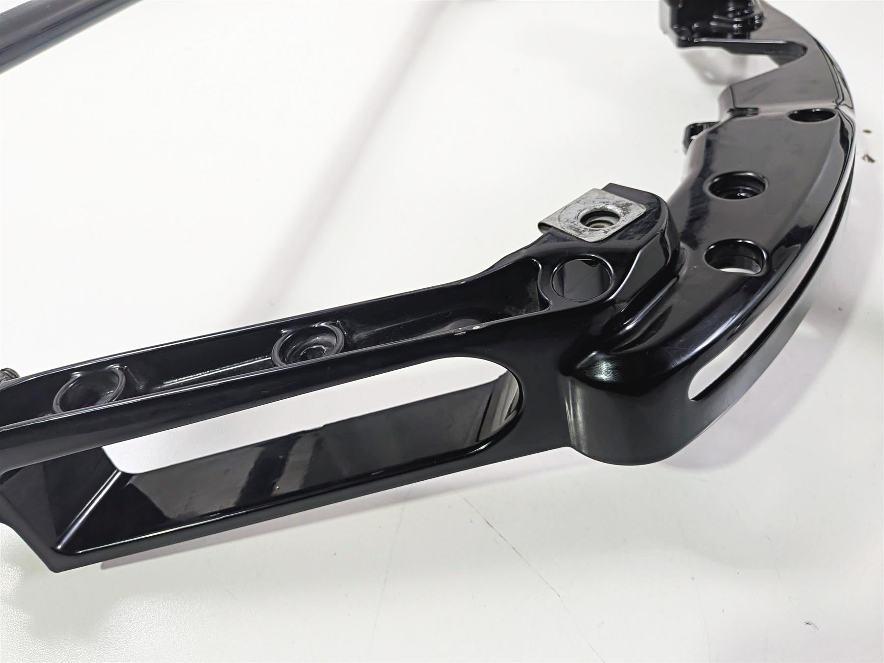 2020 Harley Touring FLTRK Road Glide Saddlebag Holder Carrier Set 90201319 {{ shop.shopifyCountryName }} - Mototech271